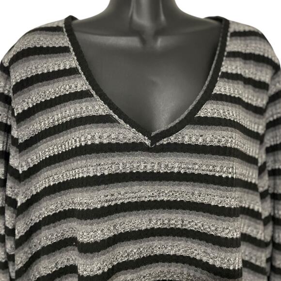 Lane Bryant Womens Sweater Plus Size 22/24 V Neck Striped Long Sleeve Gray Black - Picture 3 of 12